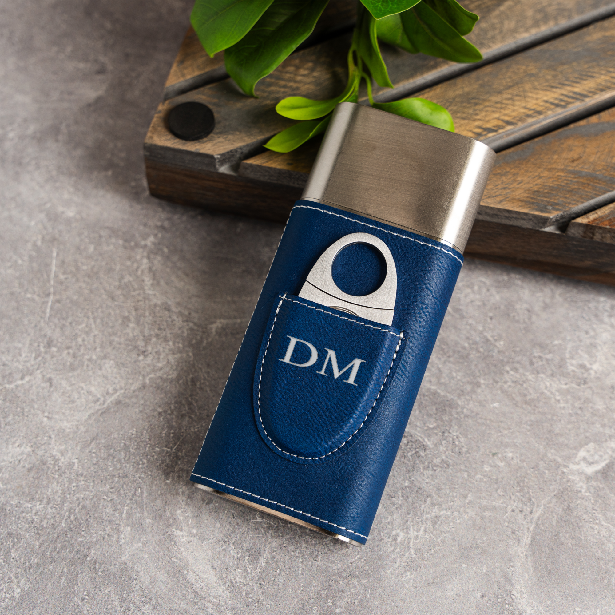 Elegant Cigar Holder for Men, Personalized Gift with Monogrammed Initials, Perfect for Father's Day, Engraved Custom Cigar Holder Initials