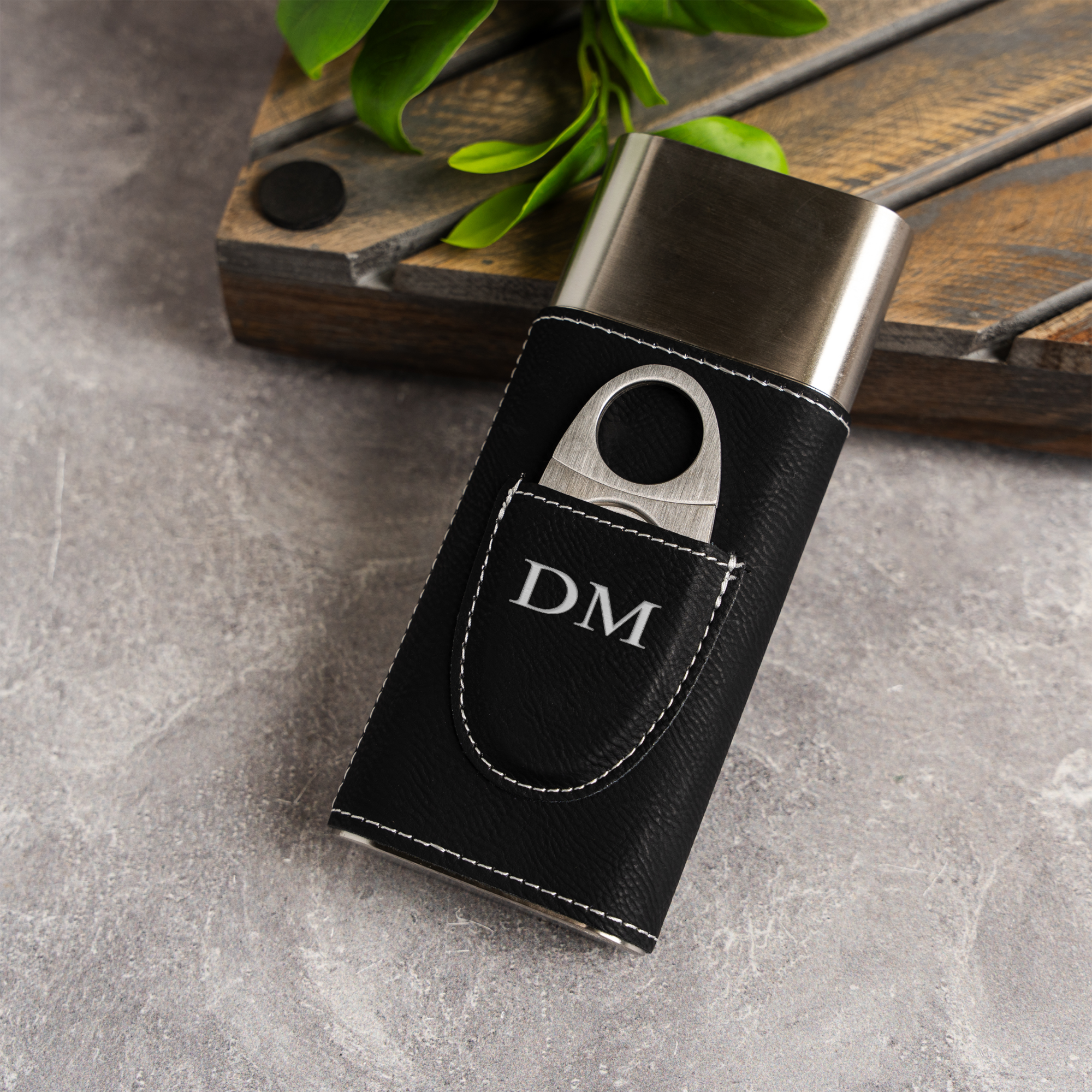 Elegant Cigar Holder for Men, Personalized Gift with Monogrammed Initials, Perfect for Father's Day, Engraved Custom Cigar Holder Initials
