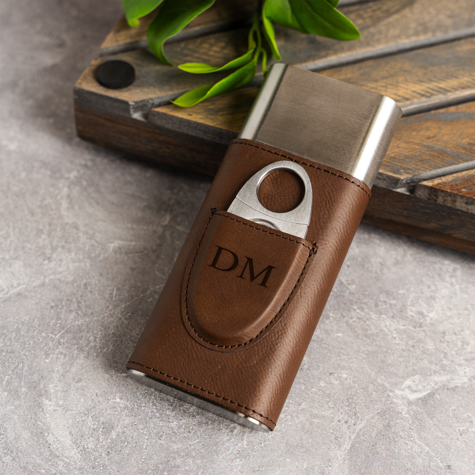 Elegant Cigar Holder for Men, Personalized Gift with Monogrammed Initials, Perfect for Father's Day, Engraved Custom Cigar Holder Initials